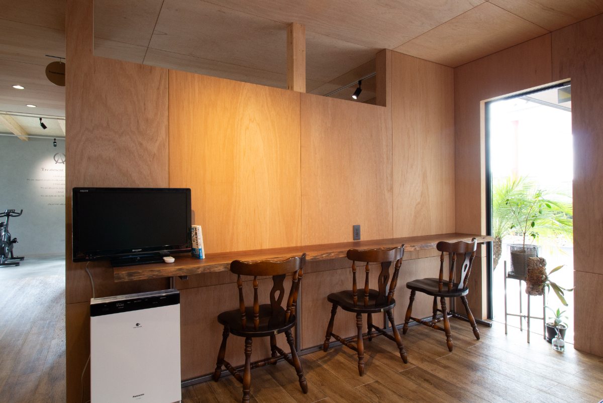 落着きと温かみの溢れる接骨院併用住宅