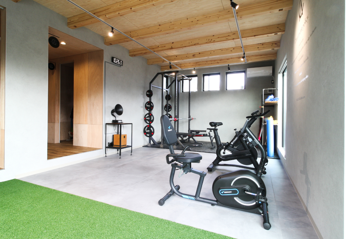 落着きと温かみの溢れる接骨院併用住宅